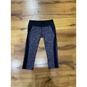Athleta Prisma Tangram Capri leggings M Medium